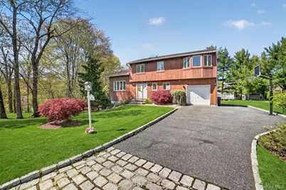 300 Chestnut Court, Yorktown Heights, NY 10598 - Photo 3