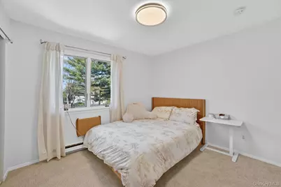 300 Chestnut Court, Yorktown Heights, NY 10598 - Photo 17