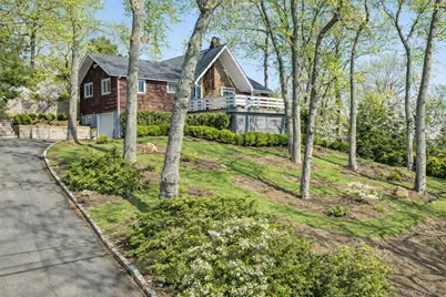 33 Peters Path, East Hampton, NY 11937 - Photo 1