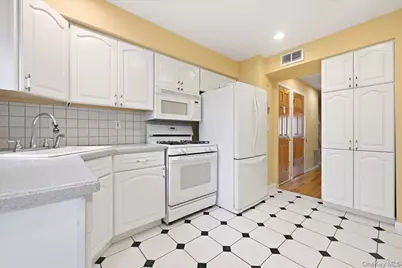 1810 Front Street #29, East Meadow, NY 11554 - Photo 15