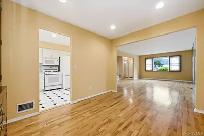 1810 Front Street #29, East Meadow, NY 11554 - Photo 11