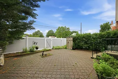 1810 Front Street #29, East Meadow, NY 11554 - Photo 27