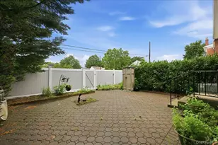 1810 Front St, East Meadow, NY 11554 - Photo 27