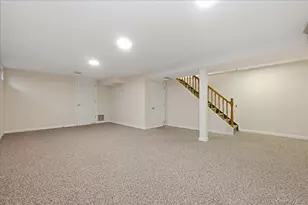 1810 Front St, East Meadow, NY 11554 - Photo 25