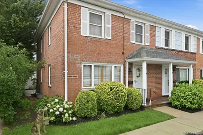1810 Front Street #29, East Meadow, NY 11554 - Photo 3