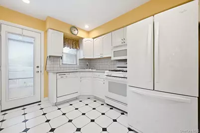 1810 Front Street #29, East Meadow, NY 11554 - Photo 13