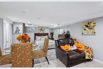 374 Miller Avenue, Freeport, NY 11520 - Photo 21