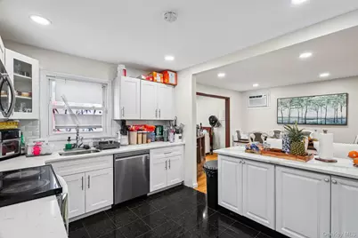 374 Miller Avenue, Freeport, NY 11520 - Photo 19