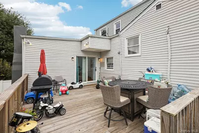 374 Miller Avenue, Freeport, NY 11520 - Photo 43