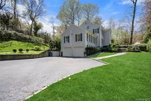 8 Dogwood Rd, Stony Brook, NY 11790 - Photo 3