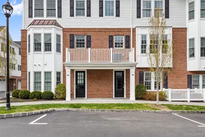 902 Mill Creek N, Roslyn, NY 11576 - Photo 1