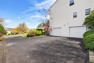 31 Dunnigan Dr, Pomona, NY 10970 - Photo 3