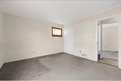 51 Audrey Avenue, Plainview, NY 11803 - Photo 13