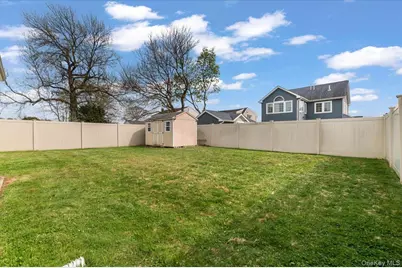 51 Audrey Avenue, Plainview, NY 11803 - Photo 23