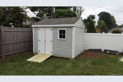 15 Falcon Lane, Levittown, NY 11756 - Photo 27
