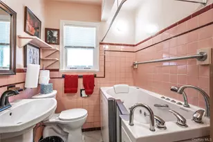 160 Albermarle Ave, Valley Stream, NY 11580 - Photo 13