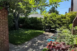 160 Albermarle Ave, Valley Stream, NY 11580 - Photo 21