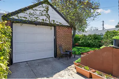 160 Albermarle Avenue, Valley Stream, NY 11580 - Photo 21