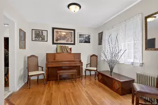 160 Albermarle Ave, Valley Stream, NY 11580 - Photo 5