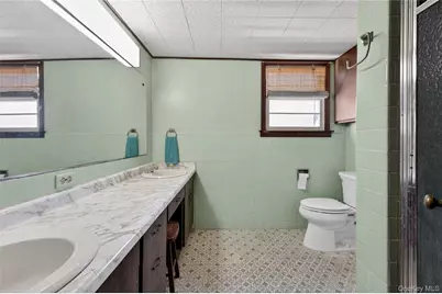 160 Albermarle Avenue, Valley Stream, NY 11580 - Photo 17