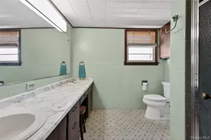 160 Albermarle Ave, Valley Stream, NY 11580 - Photo 17