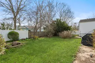 199 Concord Rd, Shirley, NY 11967 - Photo 25