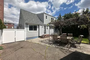 151-26 20th Ave, Whitestone, NY 11357 - Photo 27
