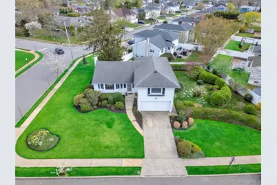 25 Lake Shore Boulevard, Massapequa, NY 11758 - Photo 31