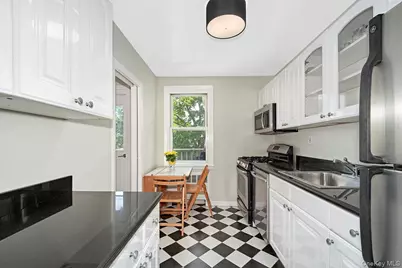 110 Lawn Terrace #2H, Mamaroneck, NY 10543 - Photo 5