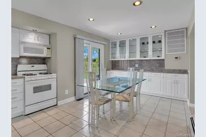92 Elberta Drive, East Northport, NY 11731 - Photo 5