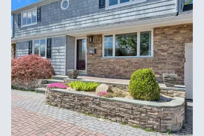 92 Elberta Drive, East Northport, NY 11731 - Photo 3