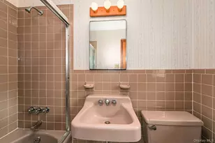 32 Chase Ave, White Plains, NY 10606 - Photo 17