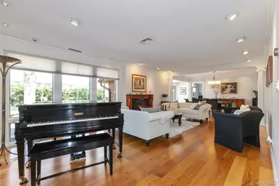 20 Old Farm Road, Great Neck, NY 11020 - Photo 5
