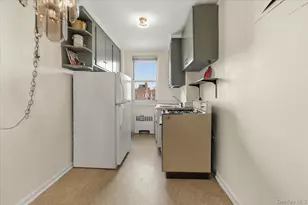 80 Knolls Crescent, Bronx, NY 10463 - Photo 5
