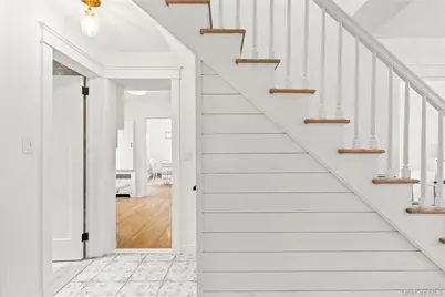 201 Clayton Road, Scarsdale, NY 10583 - Photo 17