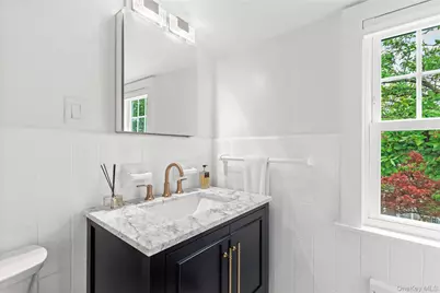 201 Clayton Road, Scarsdale, NY 10583 - Photo 23