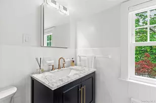 201 Clayton Rd, Scarsdale, NY 10583 - Photo 23