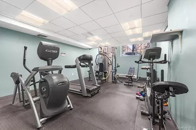 3585 Greystone Avenue #3E, Bronx, NY 10463 - Photo 15