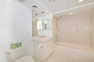 100 Harbor View Dr, Port Washington, NY 11050 - Photo 13
