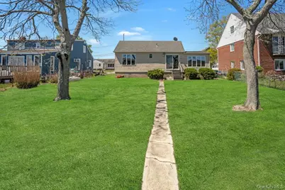 144 W Lake Drive, Lindenhurst, NY 11757 - Photo 21