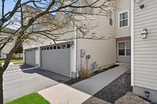 9 Cornwall Ln, Middletown, NY 10940 - Photo 3