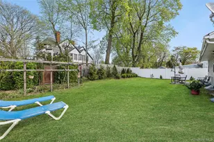 33 Lindbergh Ave, Glen Cove, NY 11542 - Photo 13