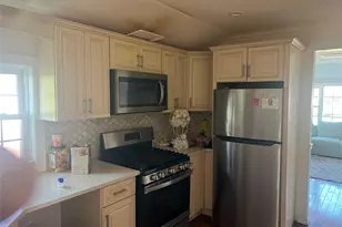 189-20 117th Rd, Saint Albans, NY 11412 - Photo 19