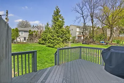 21 W Division Street, Greenwich, CT 06830 - Photo 5