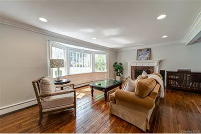 18 Pilgrim Drive, Port Jefferson, NY 11777 - Photo 9