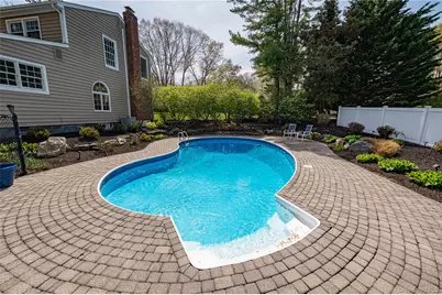 18 Pilgrim Drive, Port Jefferson, NY 11777 - Photo 37