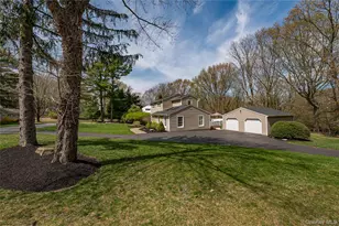 18 Pilgrim Dr, Port Jefferson, NY 11777 - Photo 3