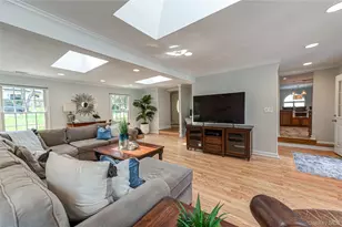 18 Pilgrim Dr, Port Jefferson, NY 11777 - Photo 21