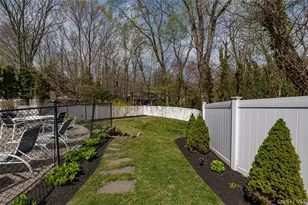 18 Pilgrim Dr, Port Jefferson, NY 11777 - Photo 35