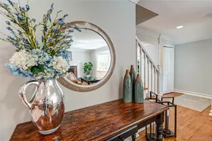 18 Pilgrim Dr, Port Jefferson, NY 11777 - Photo 5